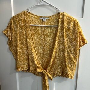 ONEILL Yellow Floral Tie-Front Crop Top